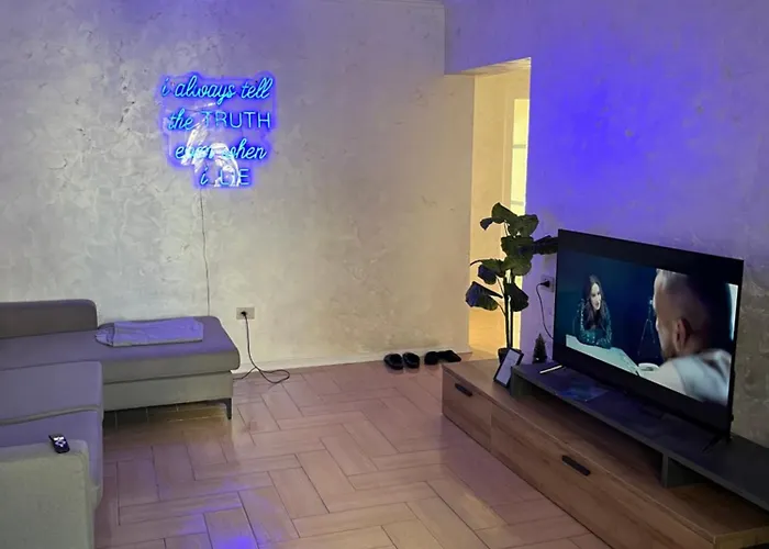 アパート Cozy At Tirana's Center *